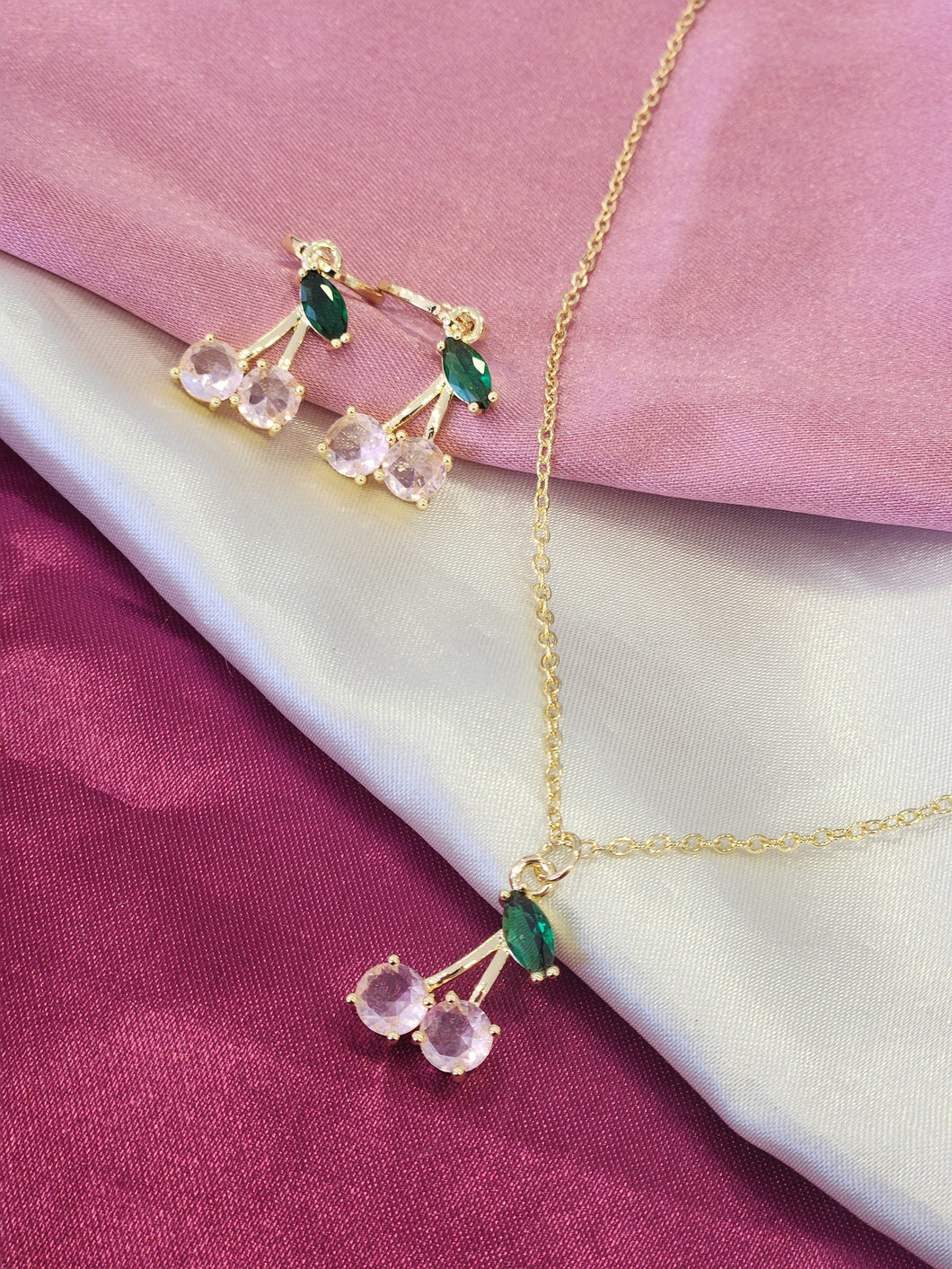 Set collar y aretes cereza rosa #0