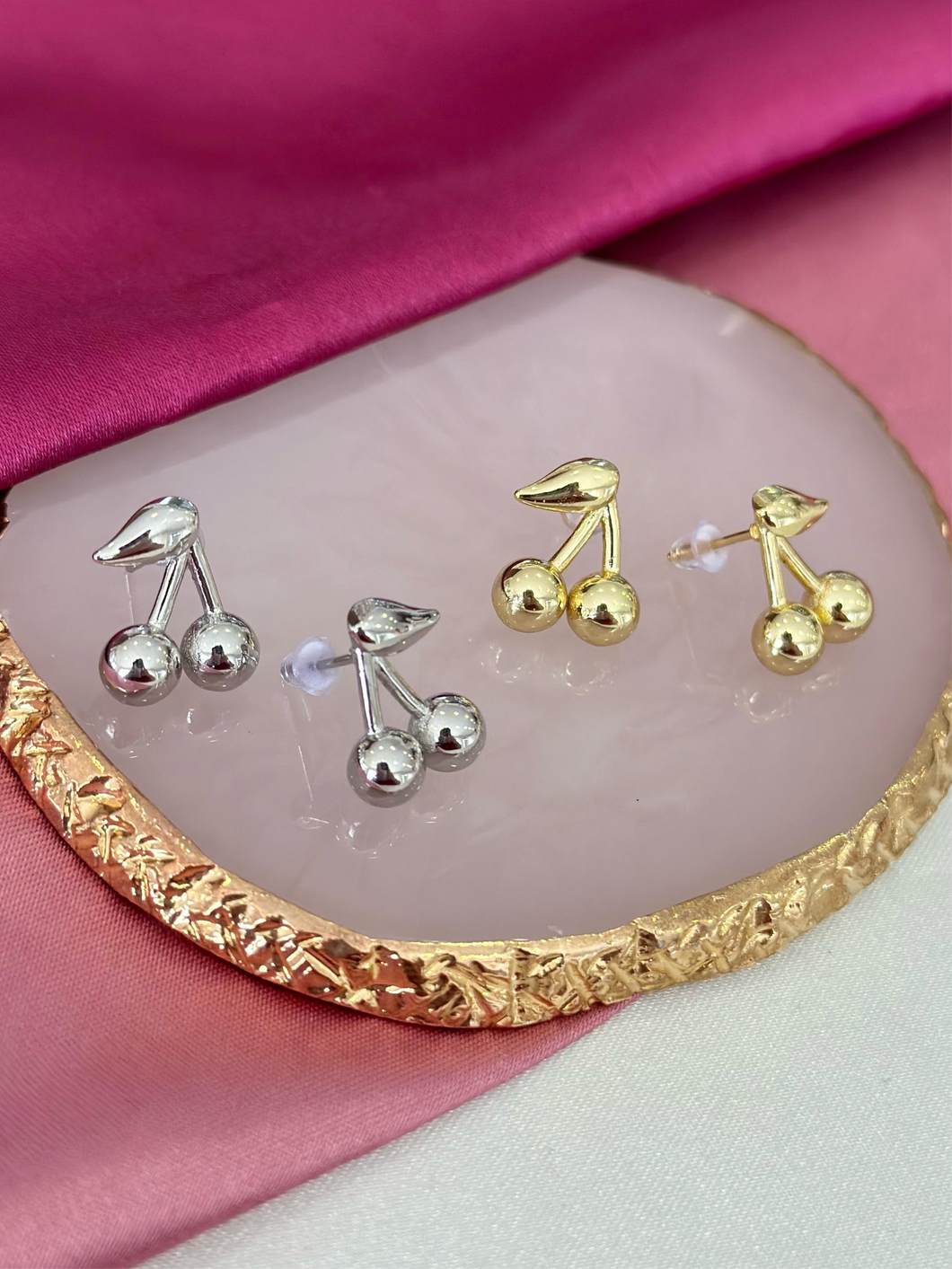 Aretes cereza lisos solido#C123.1