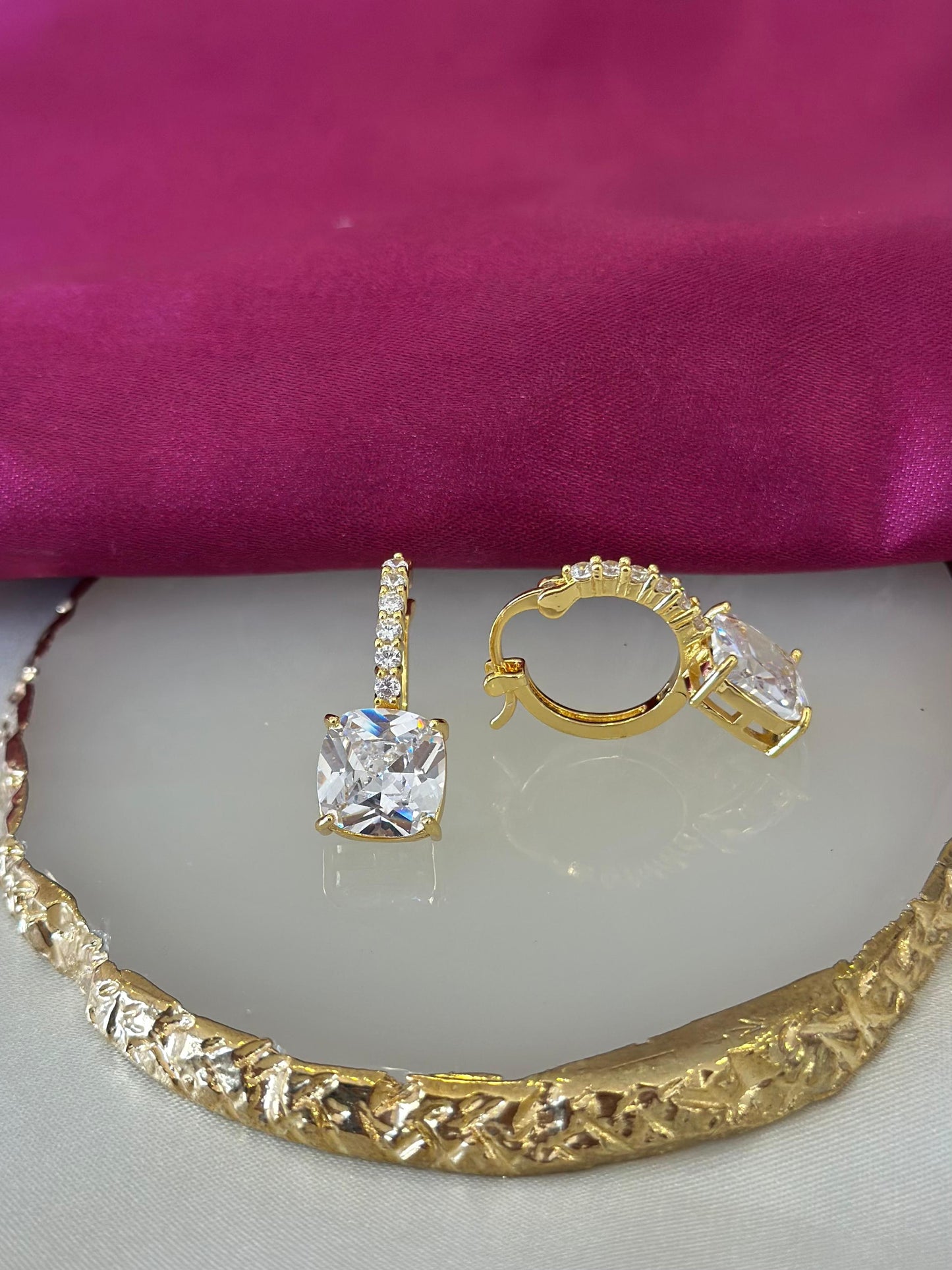 Aretes mitad zirconia con cuadrado #85B