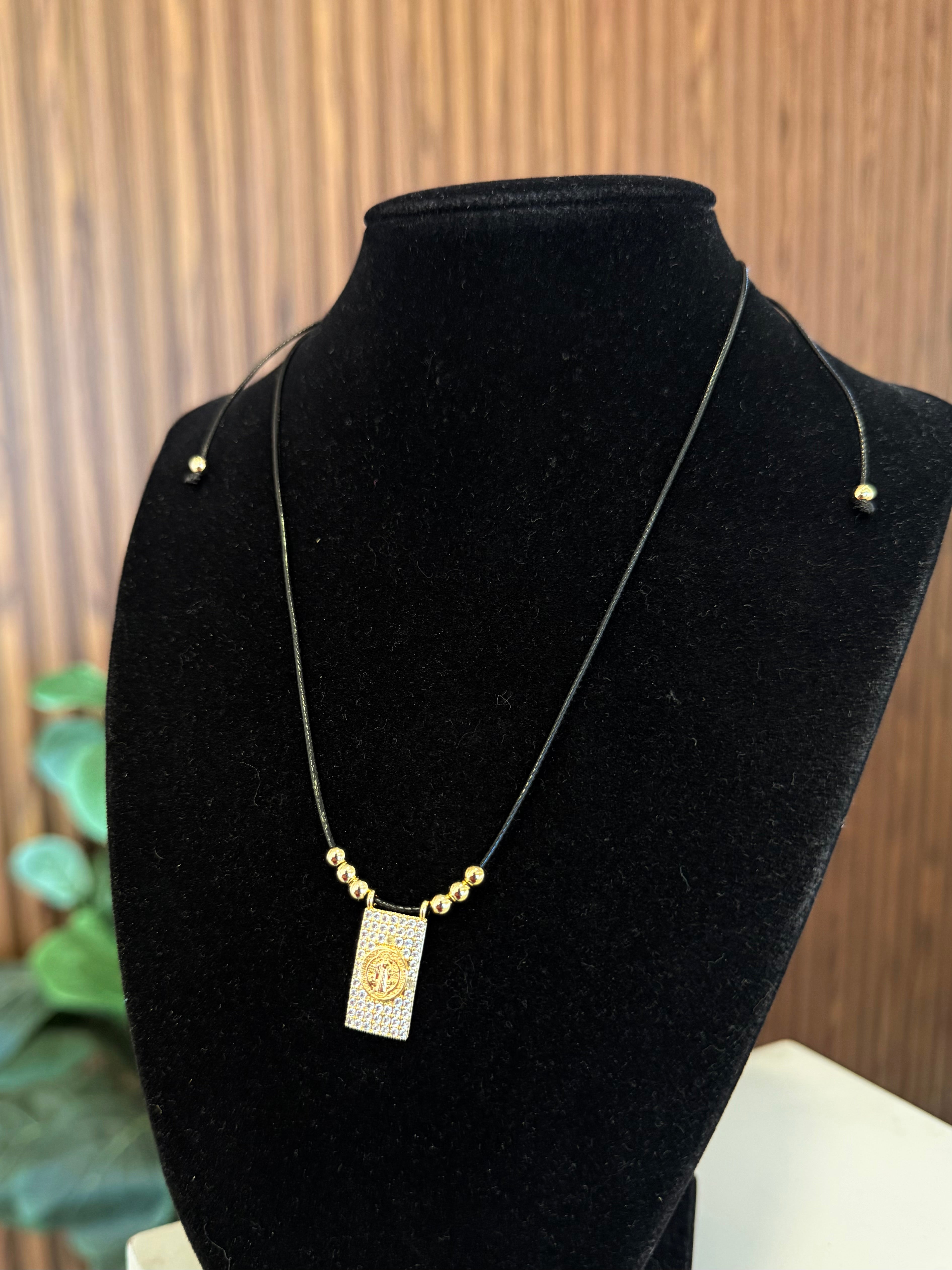 Collar san Benito zirconias cola de raton #24