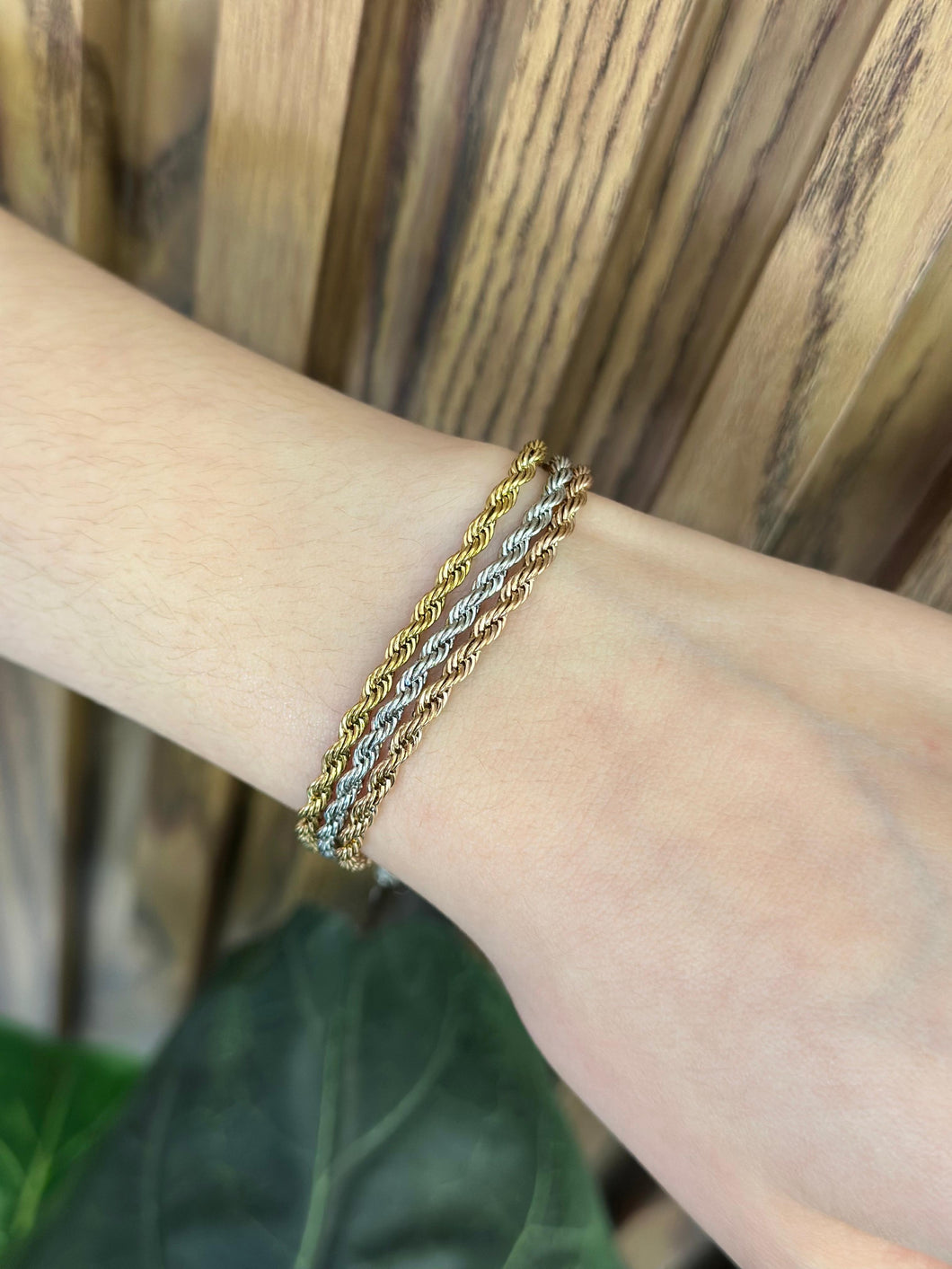 Pulsera triple torsal tricolor