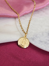 Cargar imagen en el visor de la galería, Collar de san Benito bicolor circulo #1
