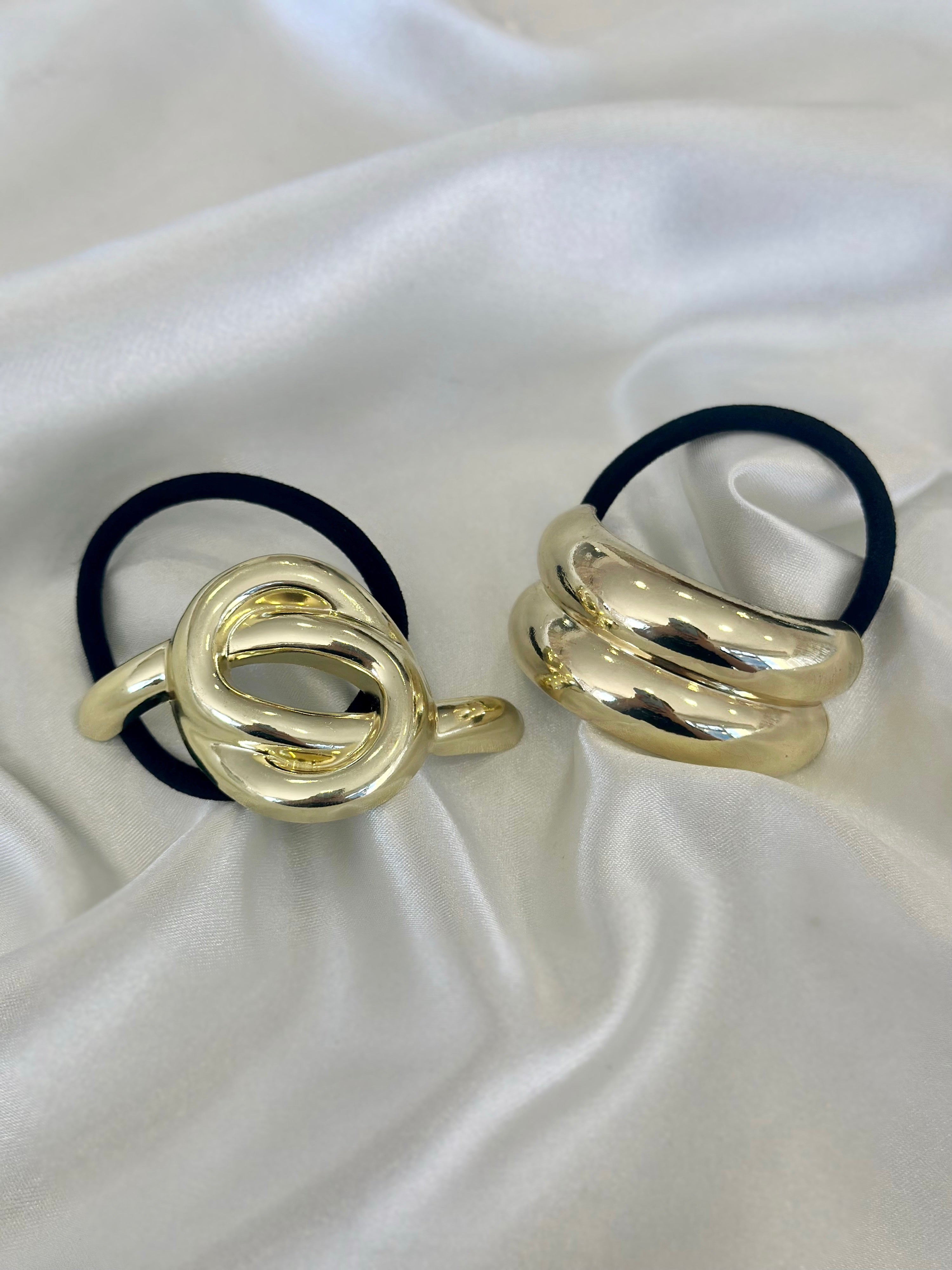 Liga dorada para cabello