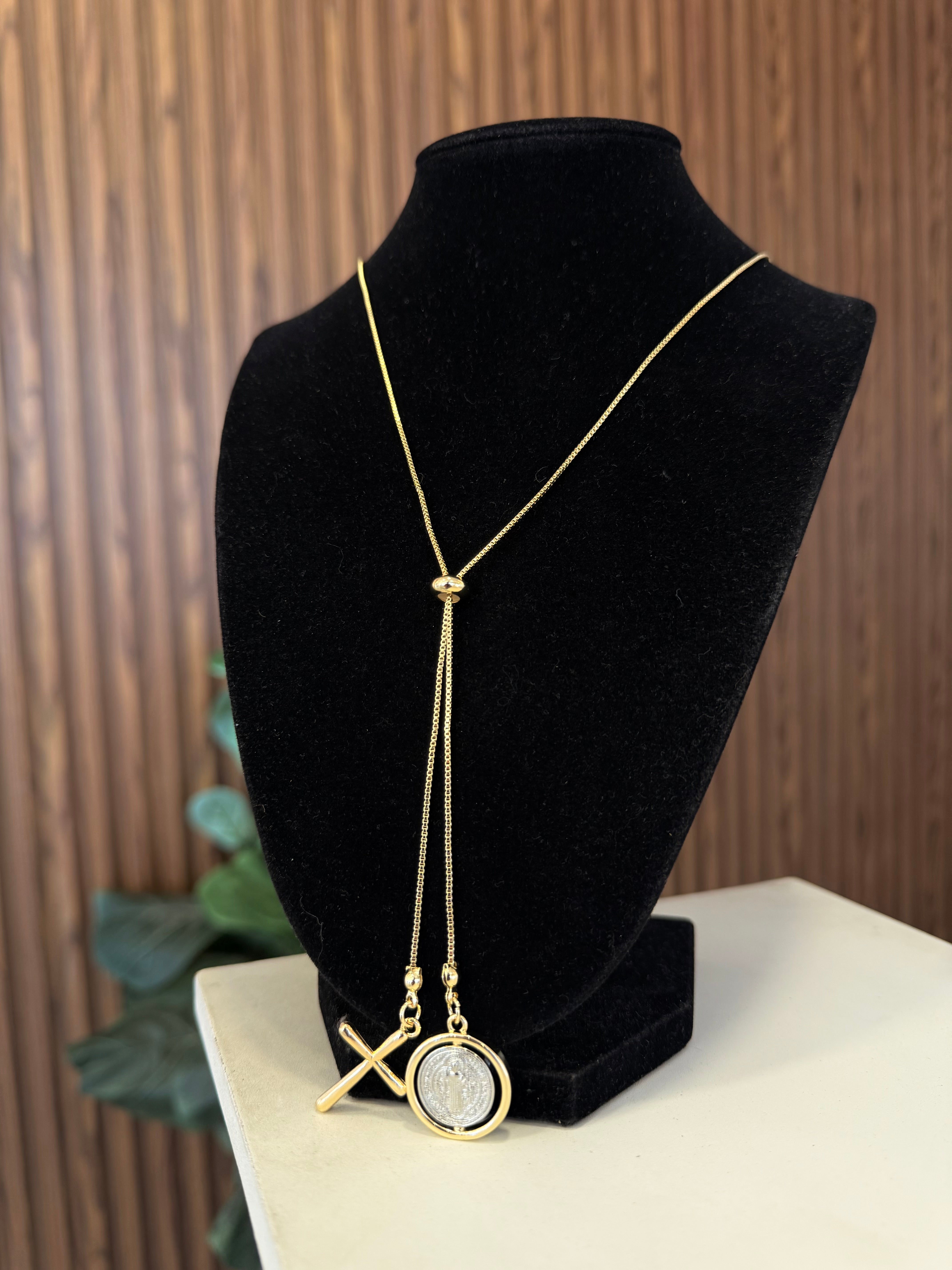 Collar doble san Benito y cruz #18