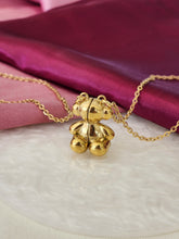 Cargar imagen en el visor de la galería, Collares oso inflado iman dorado #46
