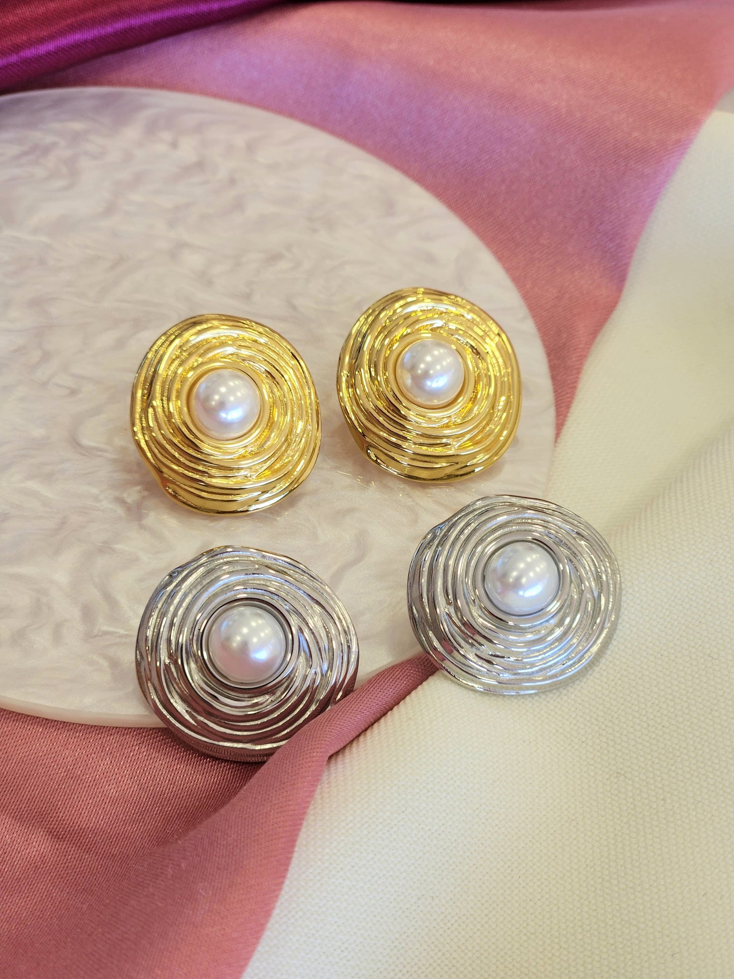 Aretes circulos variados perla centro #C98 #C137