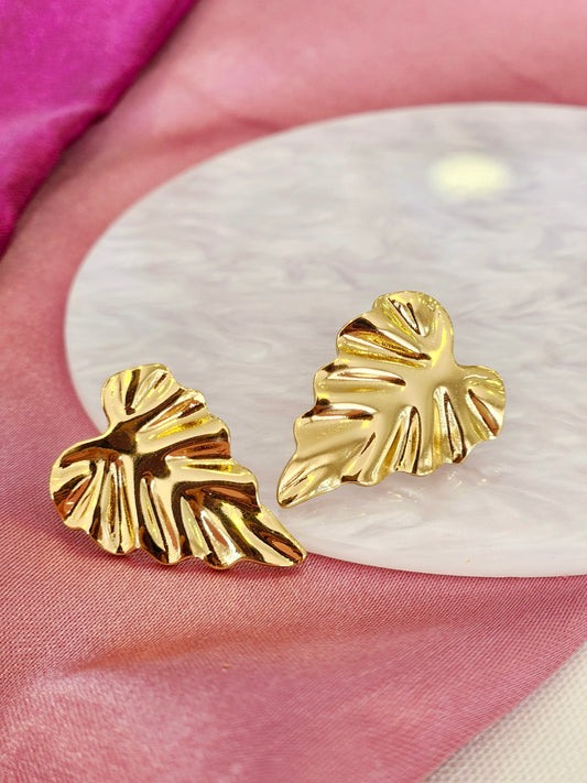 Aretes corazon alargado corrugado #N20