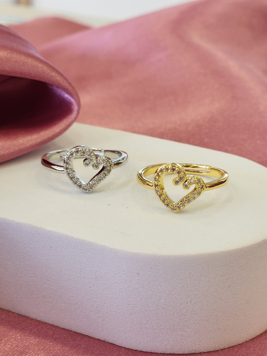 Anillo corazon zirconia hueco inclinado #C130