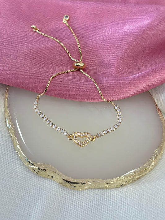 Pulsera corazon hueco central zirconia #C142