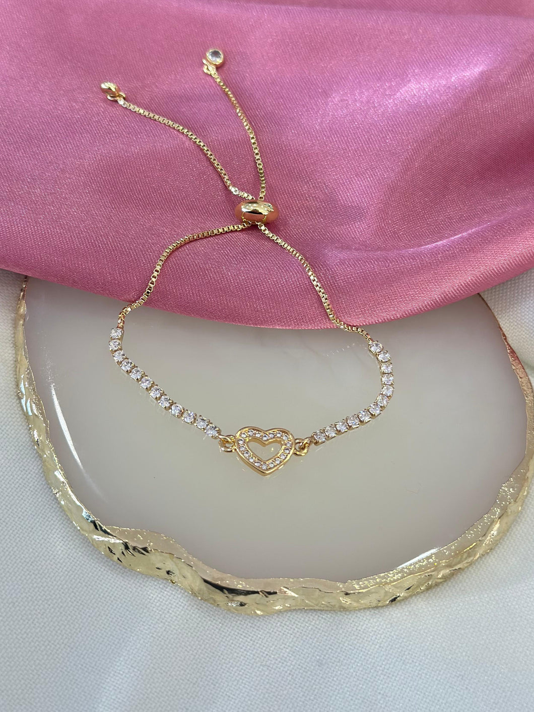 Pulsera corazon hueco central zirconia #C142