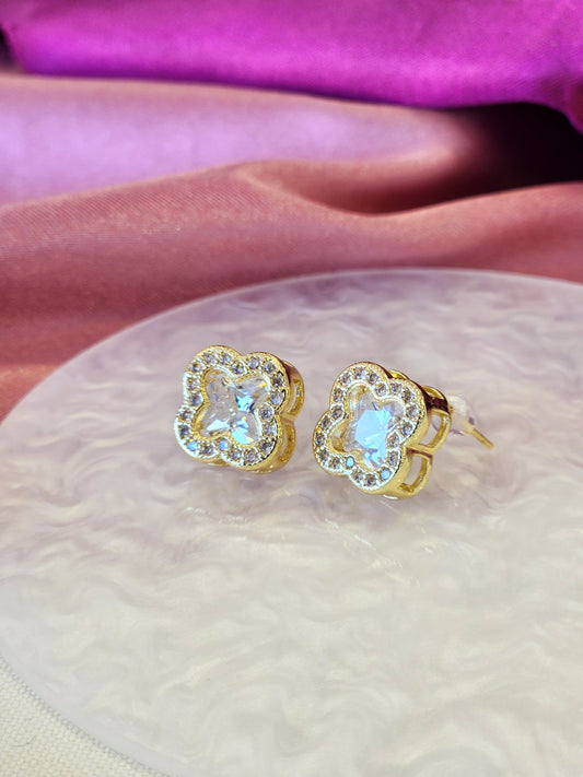 Aretes trebol cristal con zirconia al rededor # 58