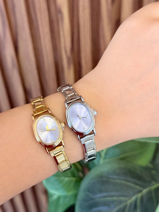 Reloj ovalado chico lila K37 K40