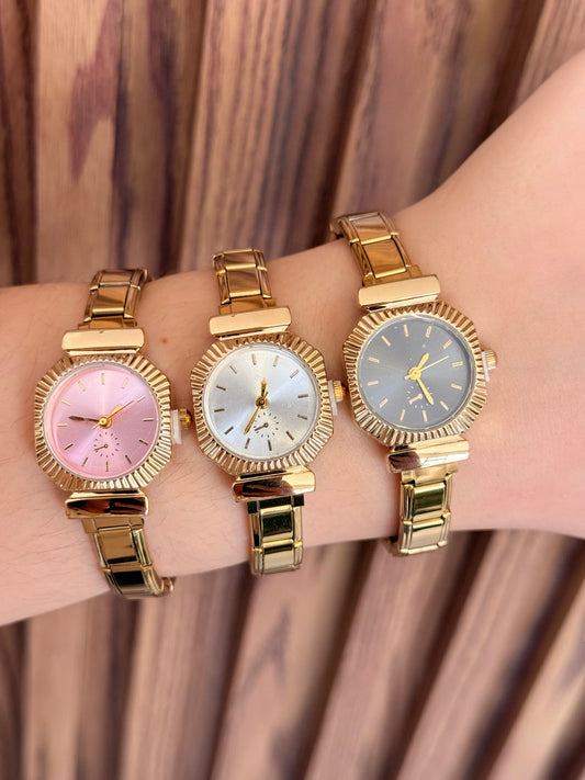 Reloj bordes con lineas