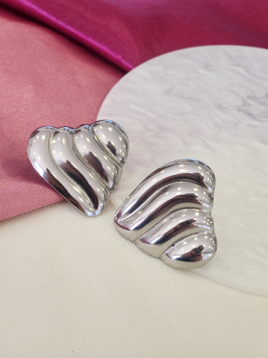 Aretes corazon triangular #000