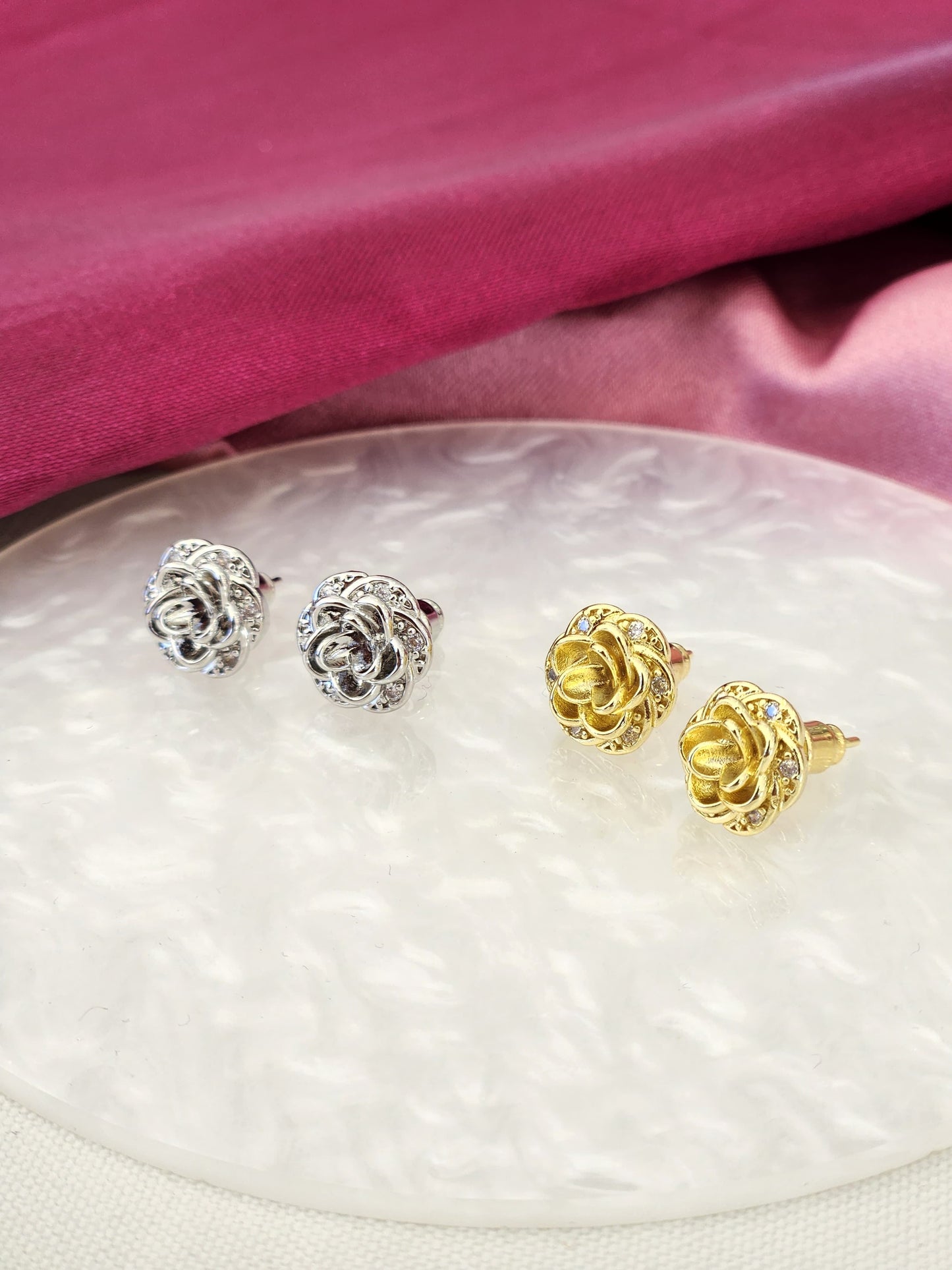 Aretes flor solida zirconia #H1
