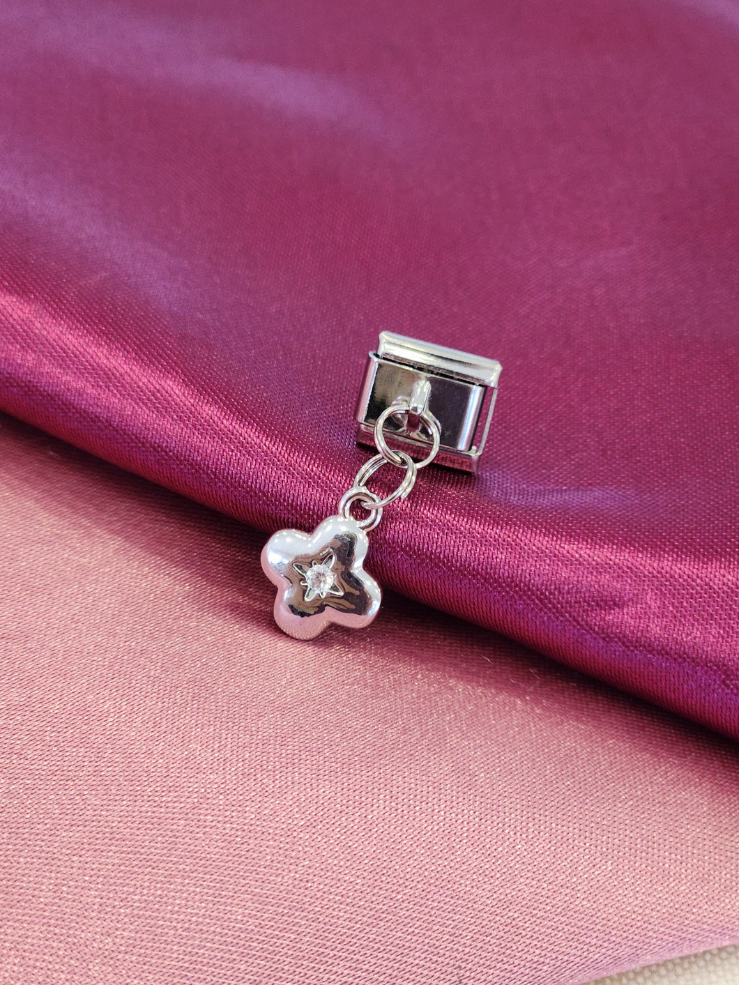 Charm trebol zirconia plateado #11