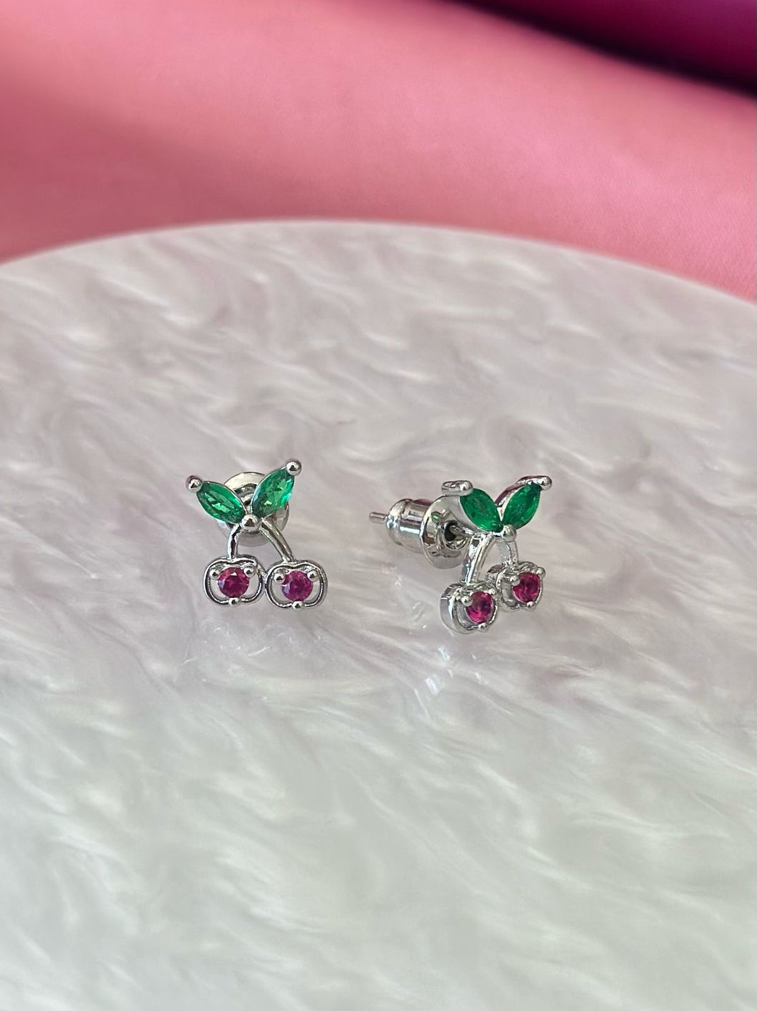 Aretes cereza plateada rosa y verde #E8