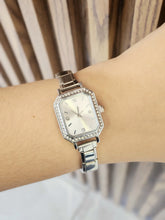 Cargar imagen en el visor de la galería, Reloj cuadrado con zirconias #F38
