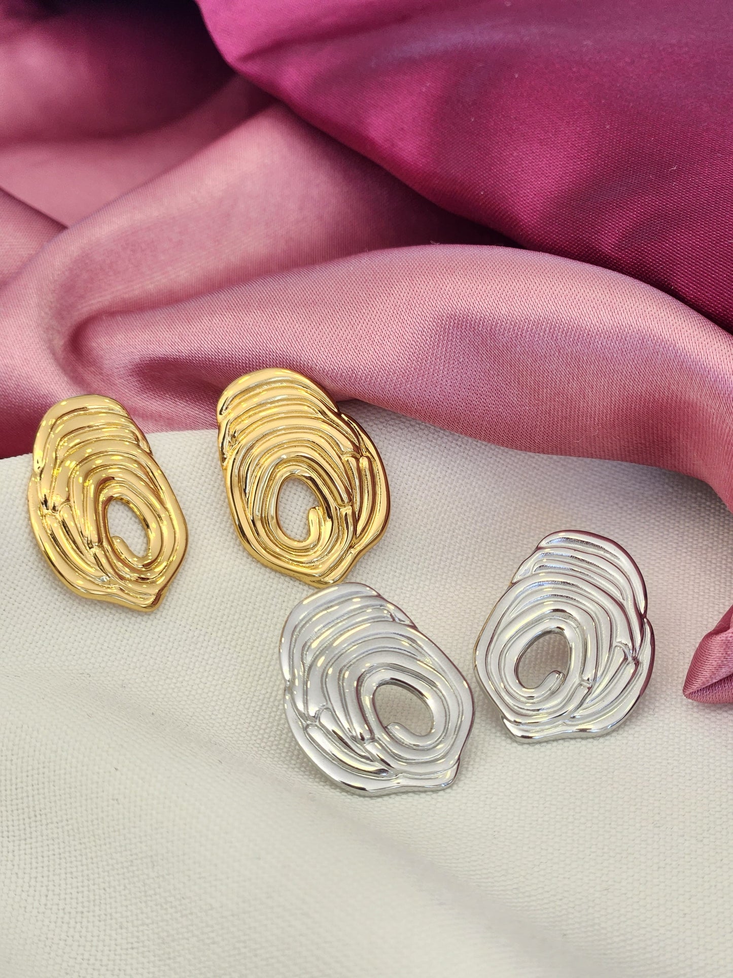 Aretes huellas hueco irregular #F37