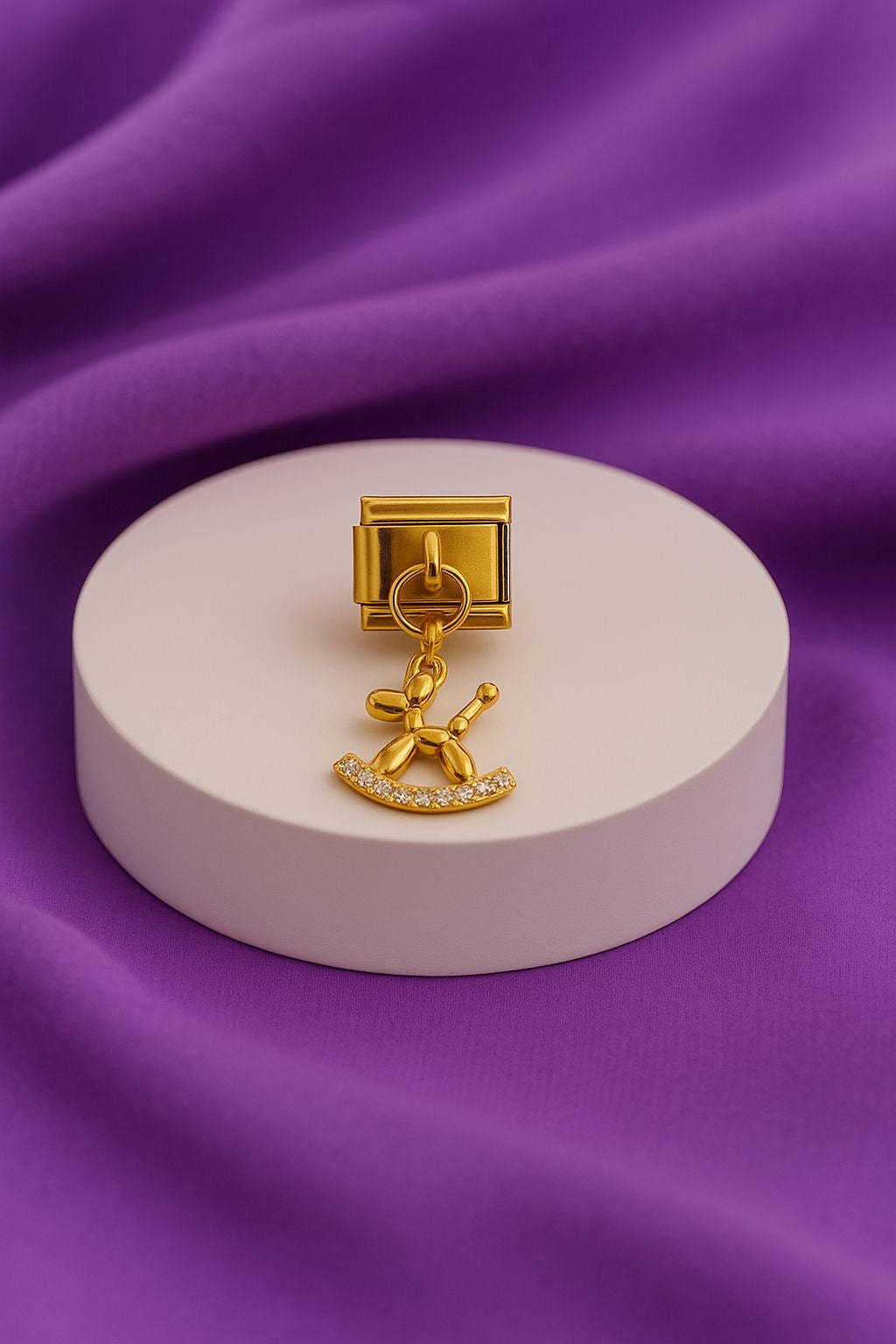 Charm perrito inflado dorado #1