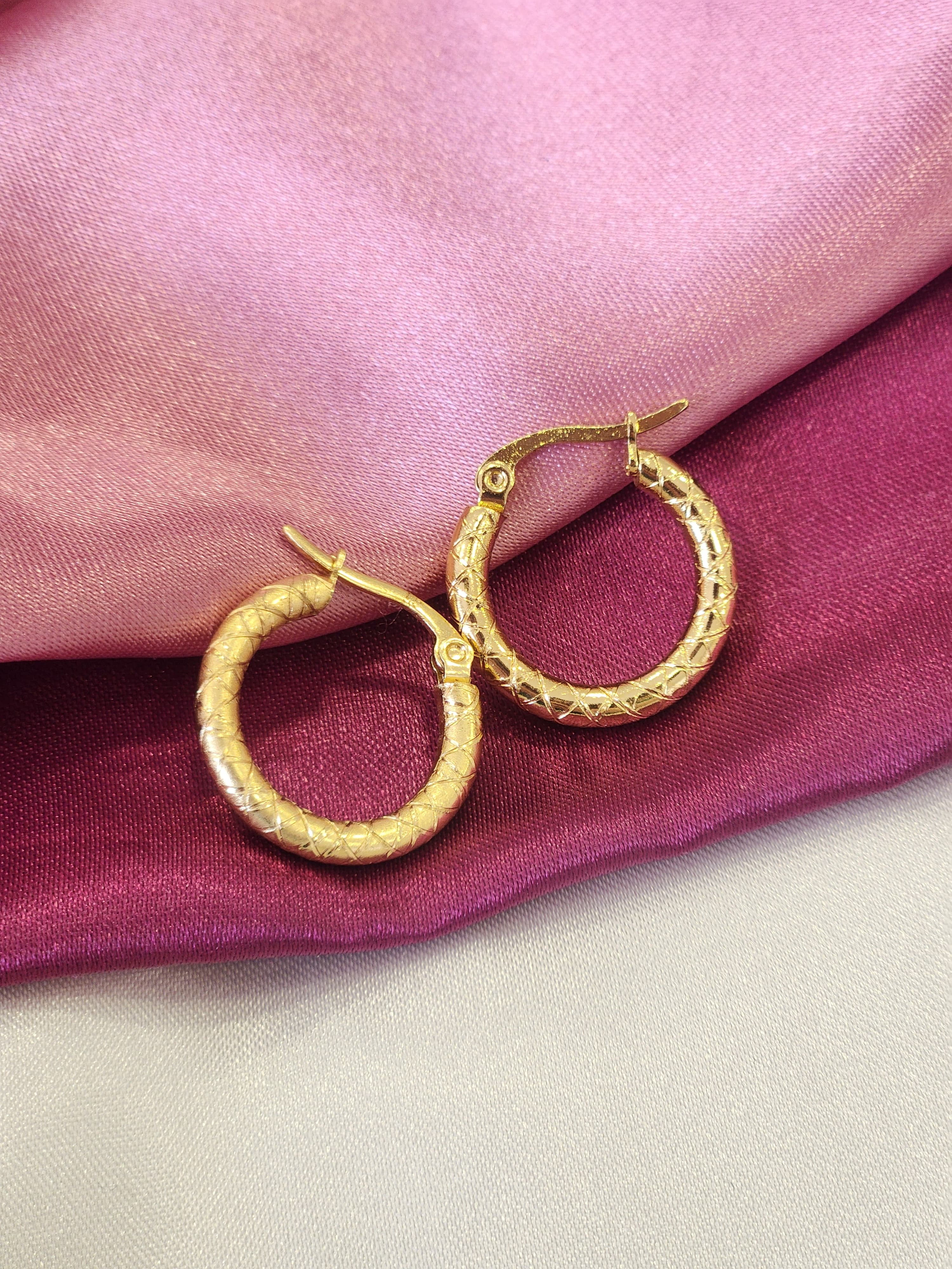 Arracadas 20 mm basicas rombo #166