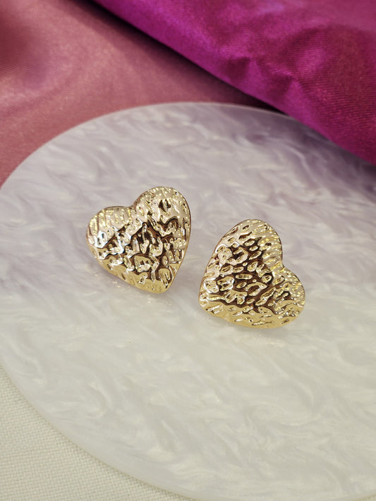 Aretes corazon martillado #G24