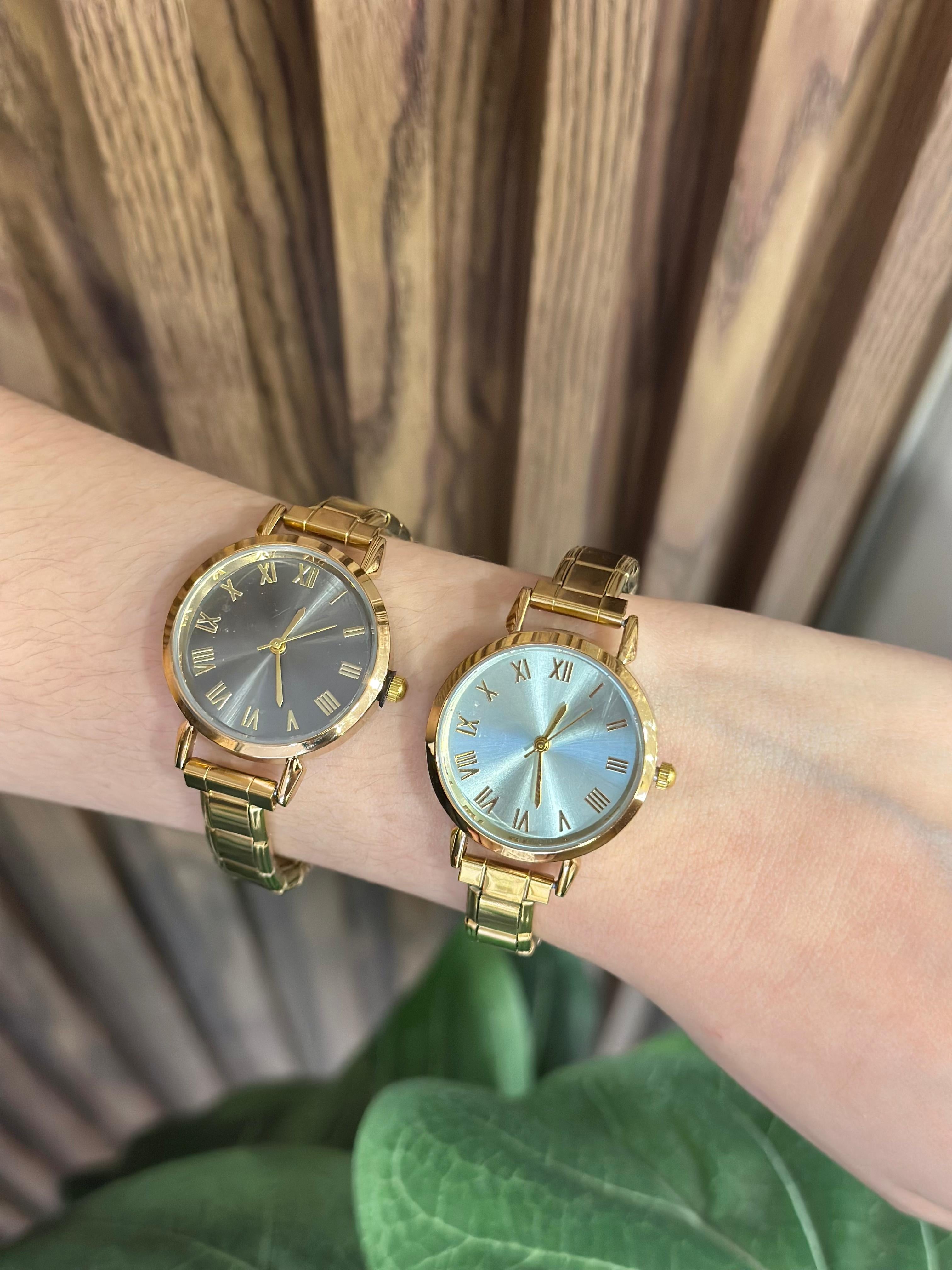 Reloj romanos dorado