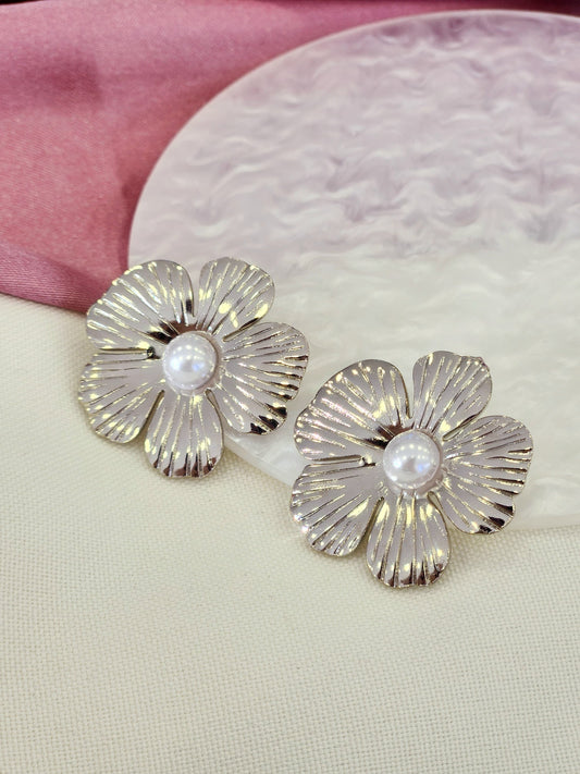 Aretes flor lineas perlas plateado #K62
