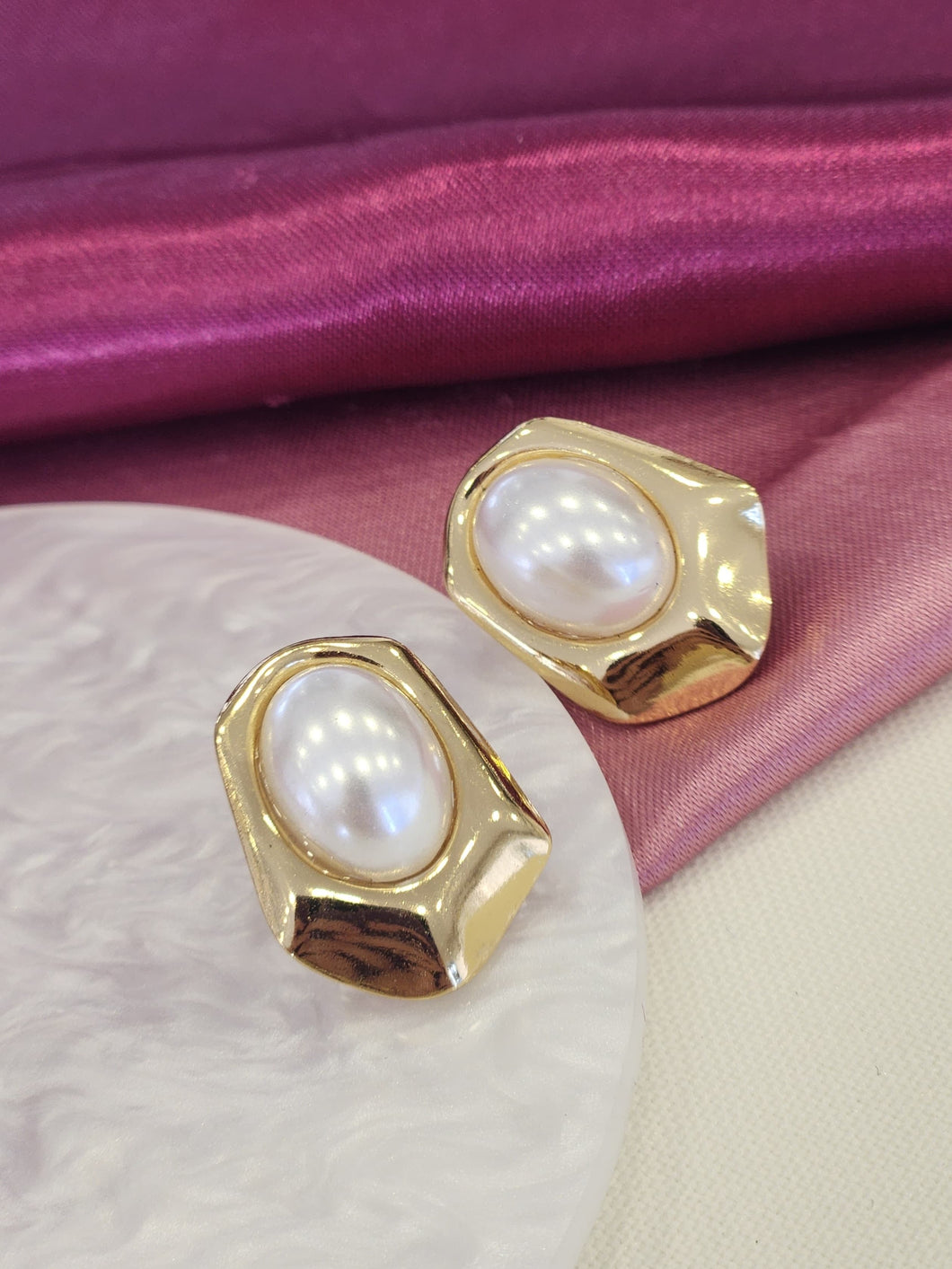 Aretes perla asimétricos