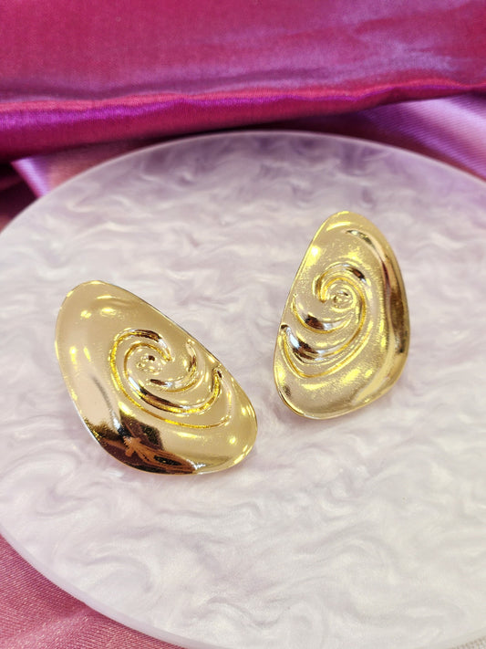 Aretes ovalados con espiral al centro #L6