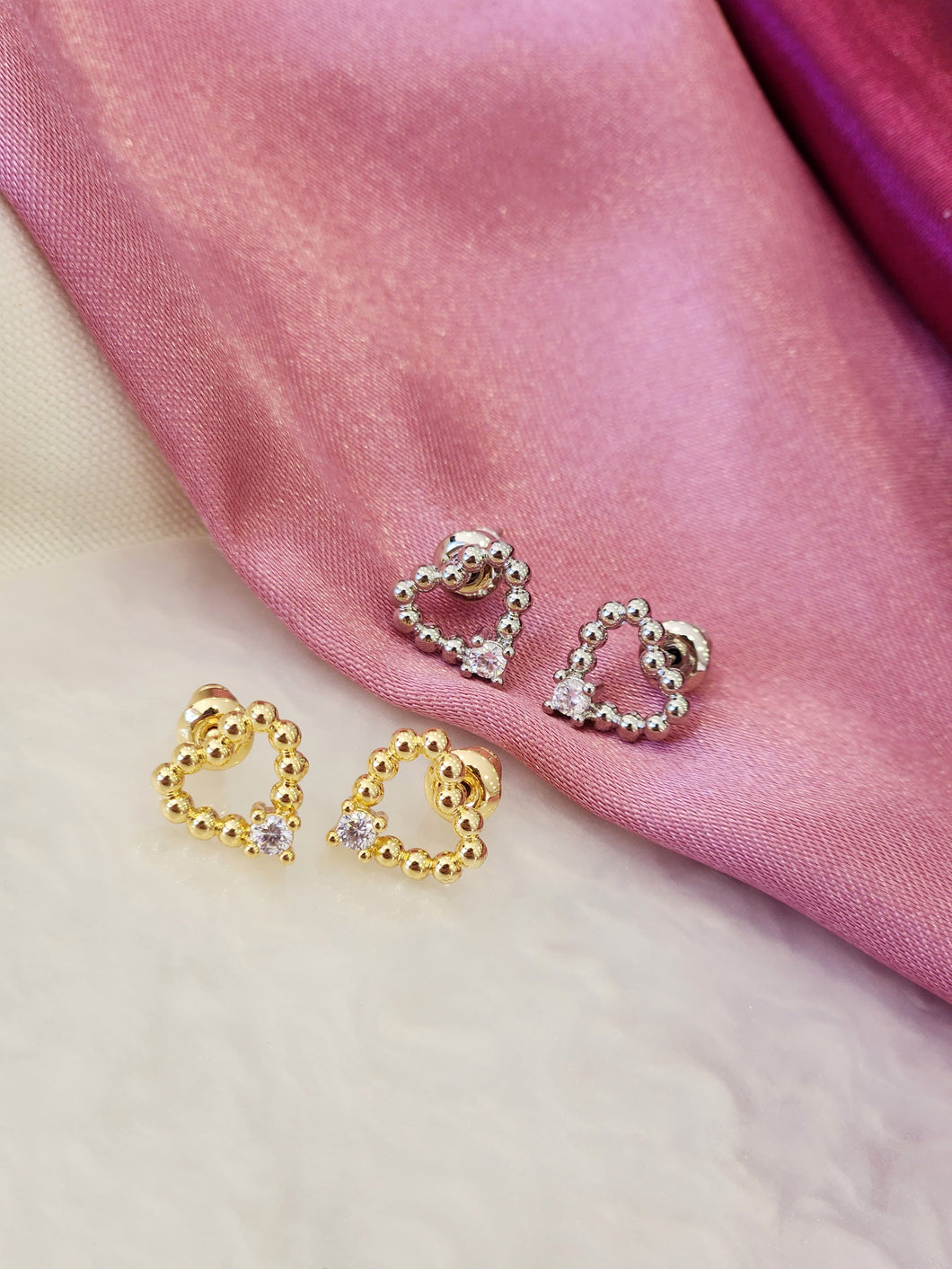 Aretes corazon bolitas con punto zirconia #C211