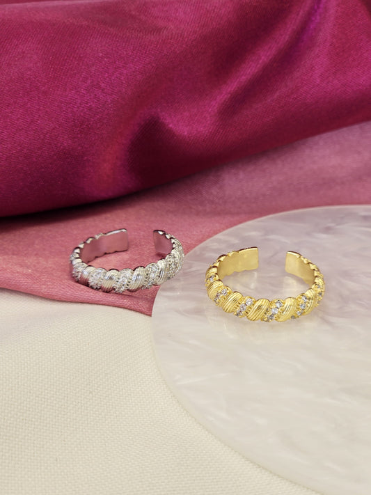 Anillo torsal zirconia con rayas #F4