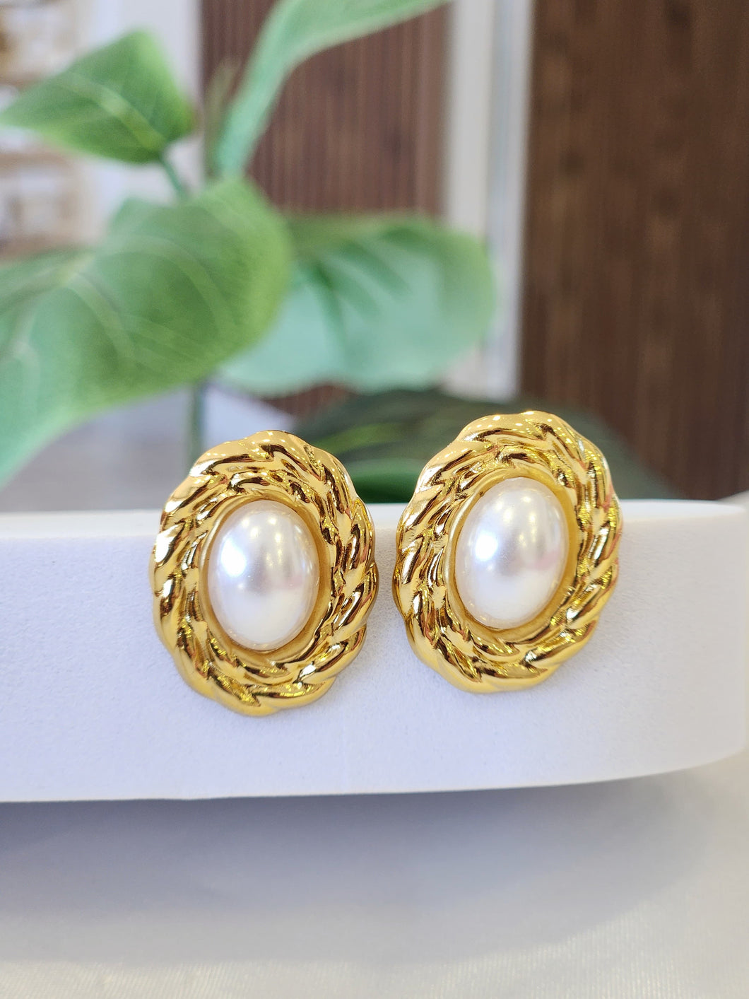 Aretes ovalados trenzados perla #F33