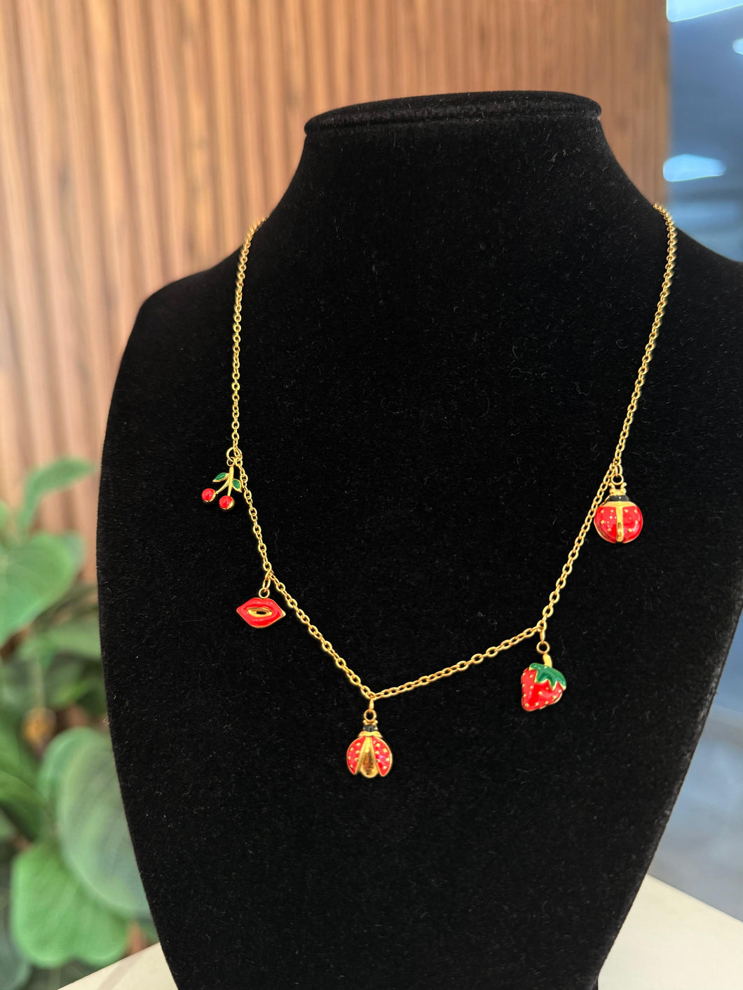 Collar dijes rojos colgantes #H12