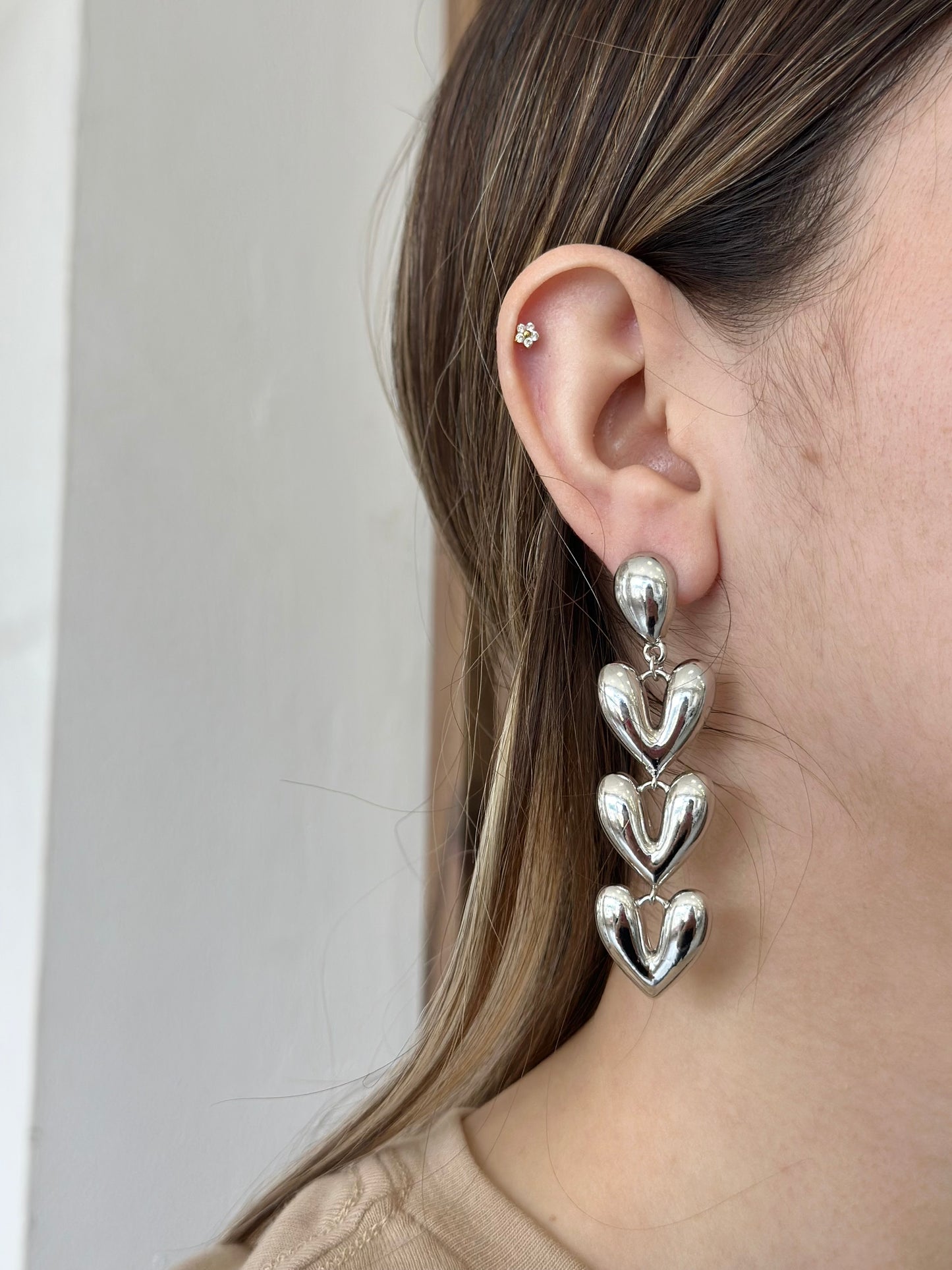 Aretes punto fijo colgantes de corazon #G17