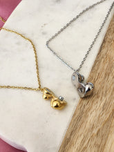 Cargar imagen en el visor de la galería, Collares oso inflado iman bicolor #20
