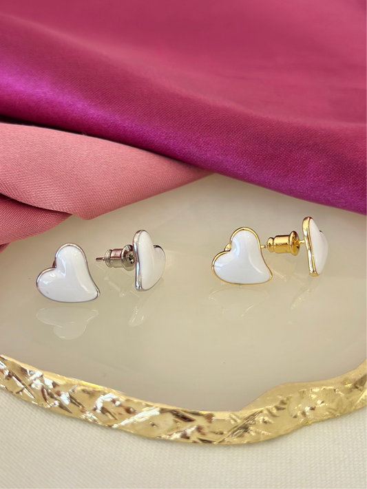 Aretes corazon irregular blanco #70