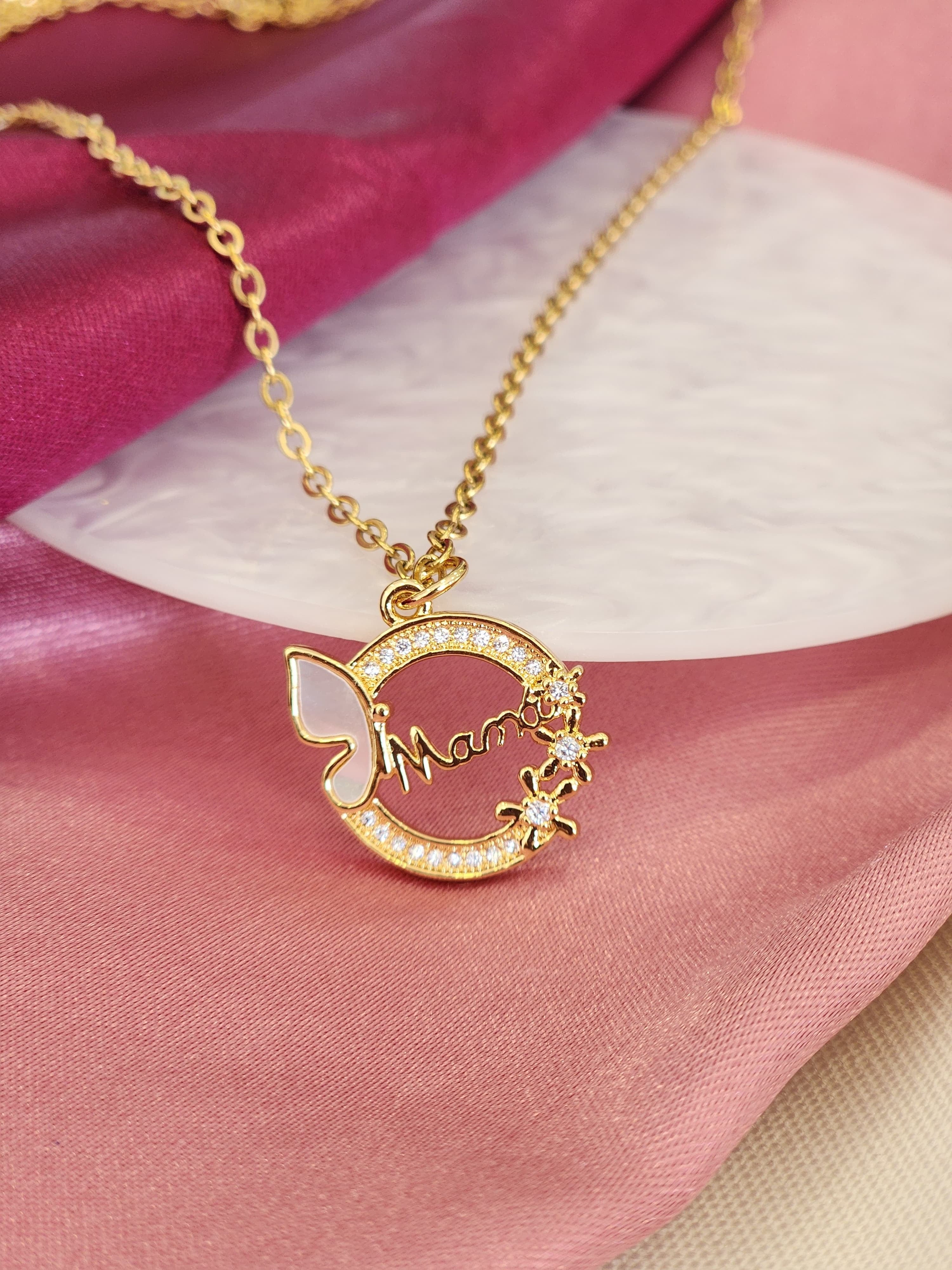 Collar mama circulo con mariposa #C143.4