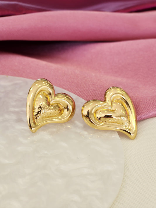 Aretes corazon inclinado