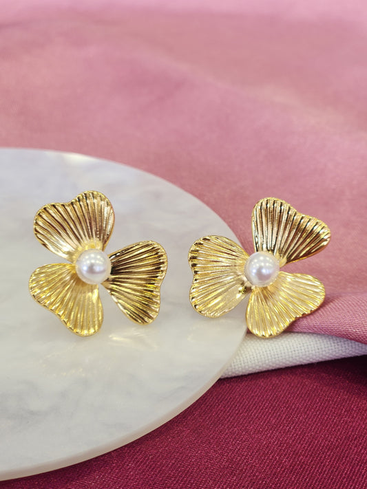 Aretes trebol perla central #F25