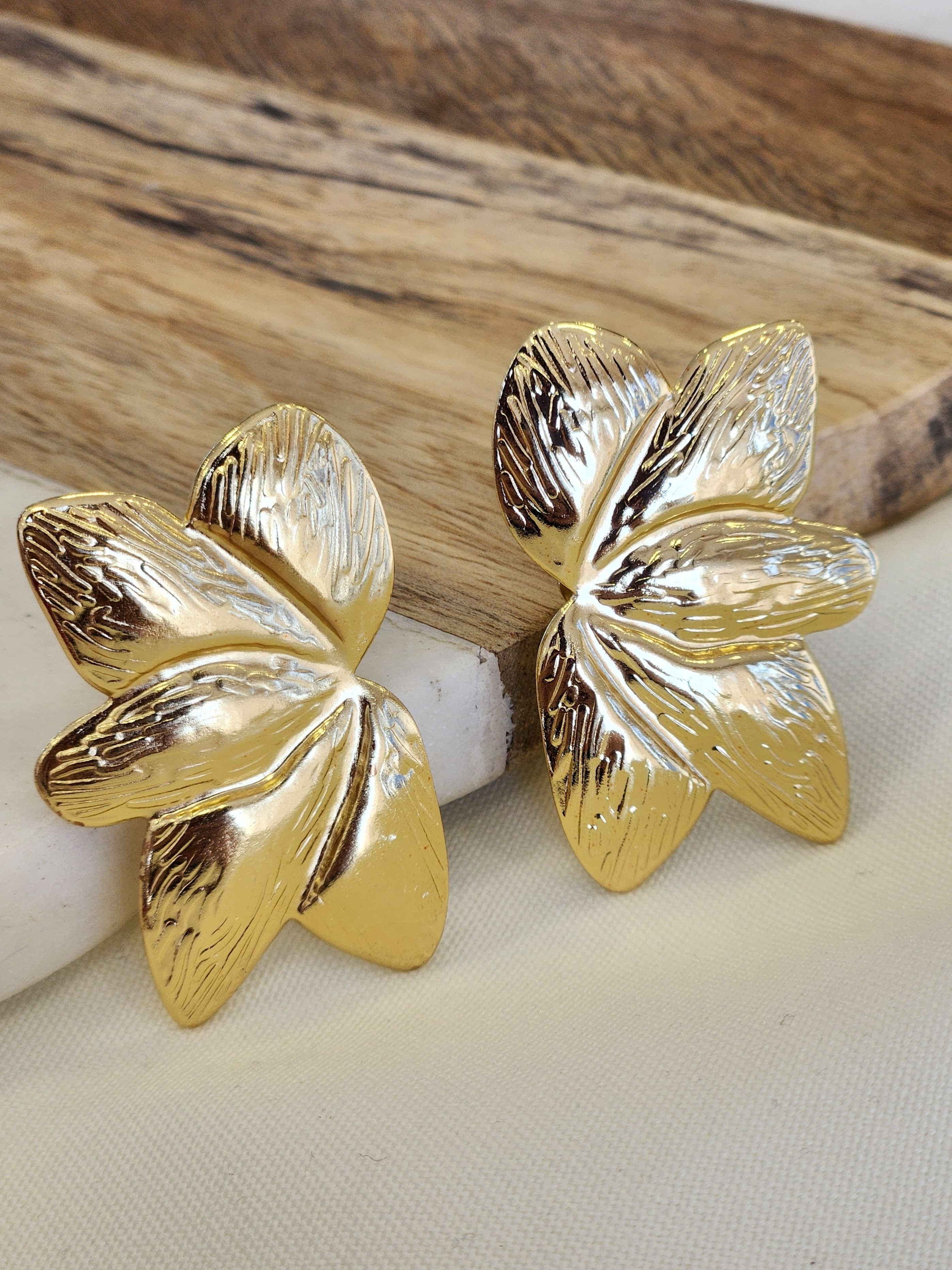 Aretes flor 5 petalos #H6