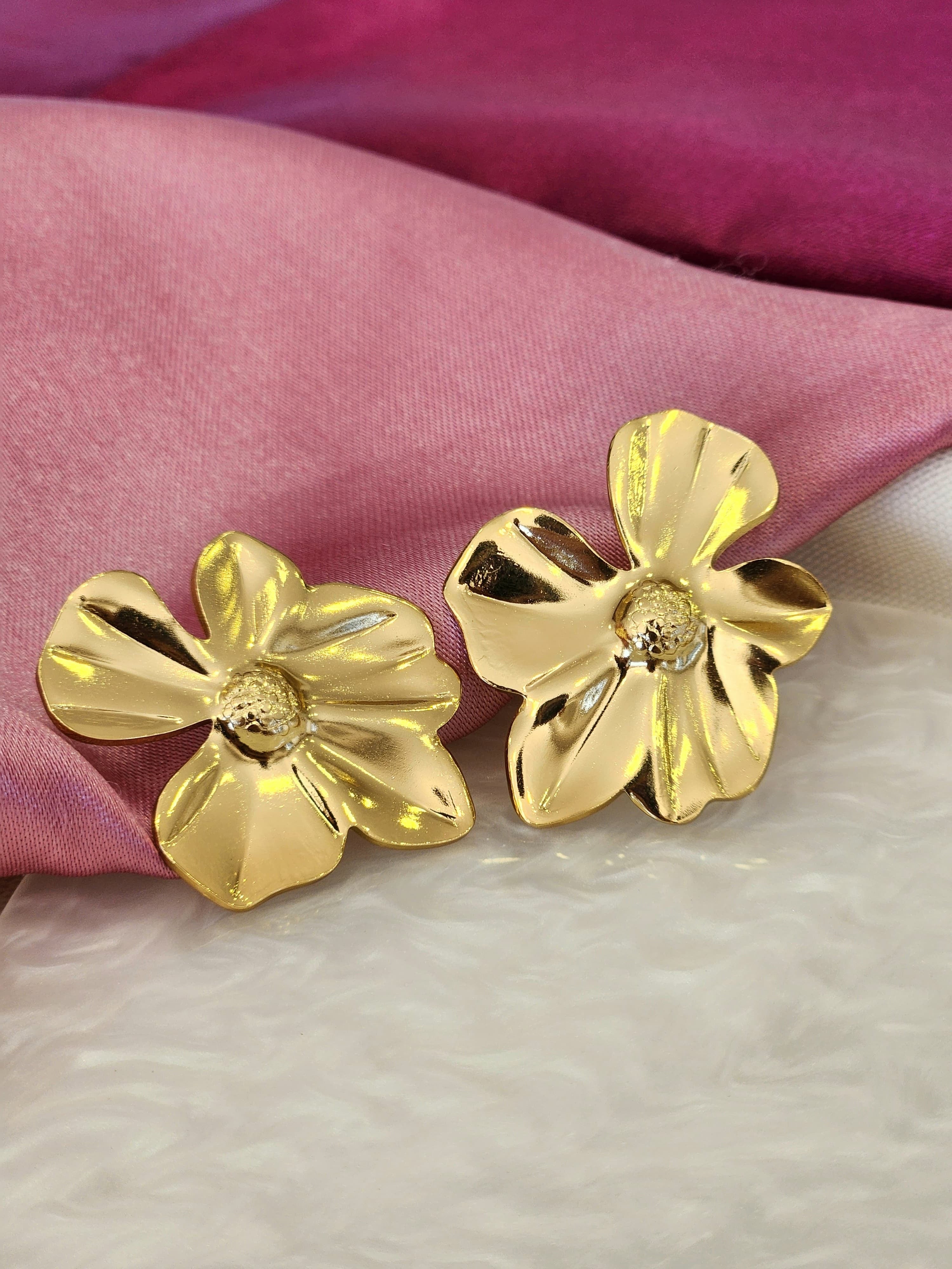 Aretes flor plana irregular #H14