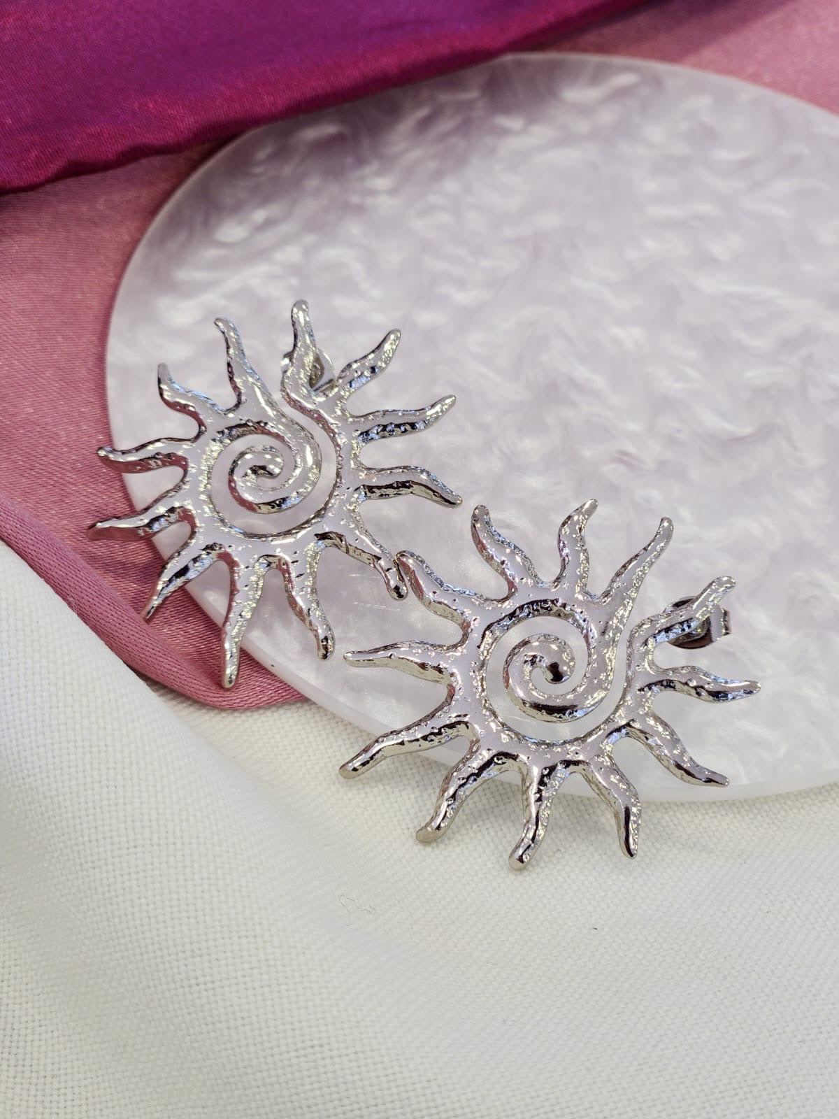 Aretes sol espiral grande plateado #L14
