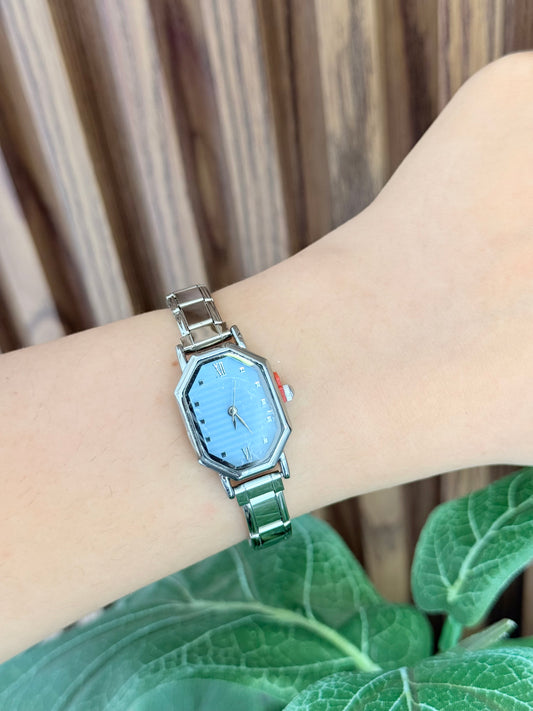 Reloj azul octagonal alargado plateado #B4.12