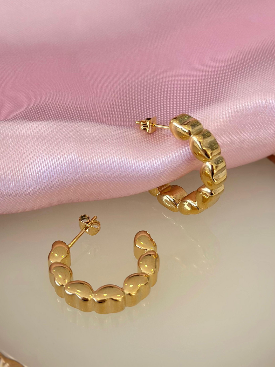Aretes corazones solidos #77D