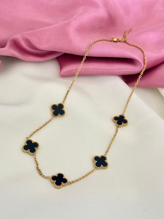 Collar trebol negro 5 dijes #K23