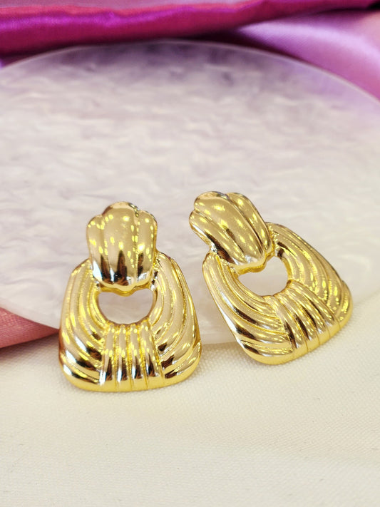 Aretes eslabon lineas texturizados #F48