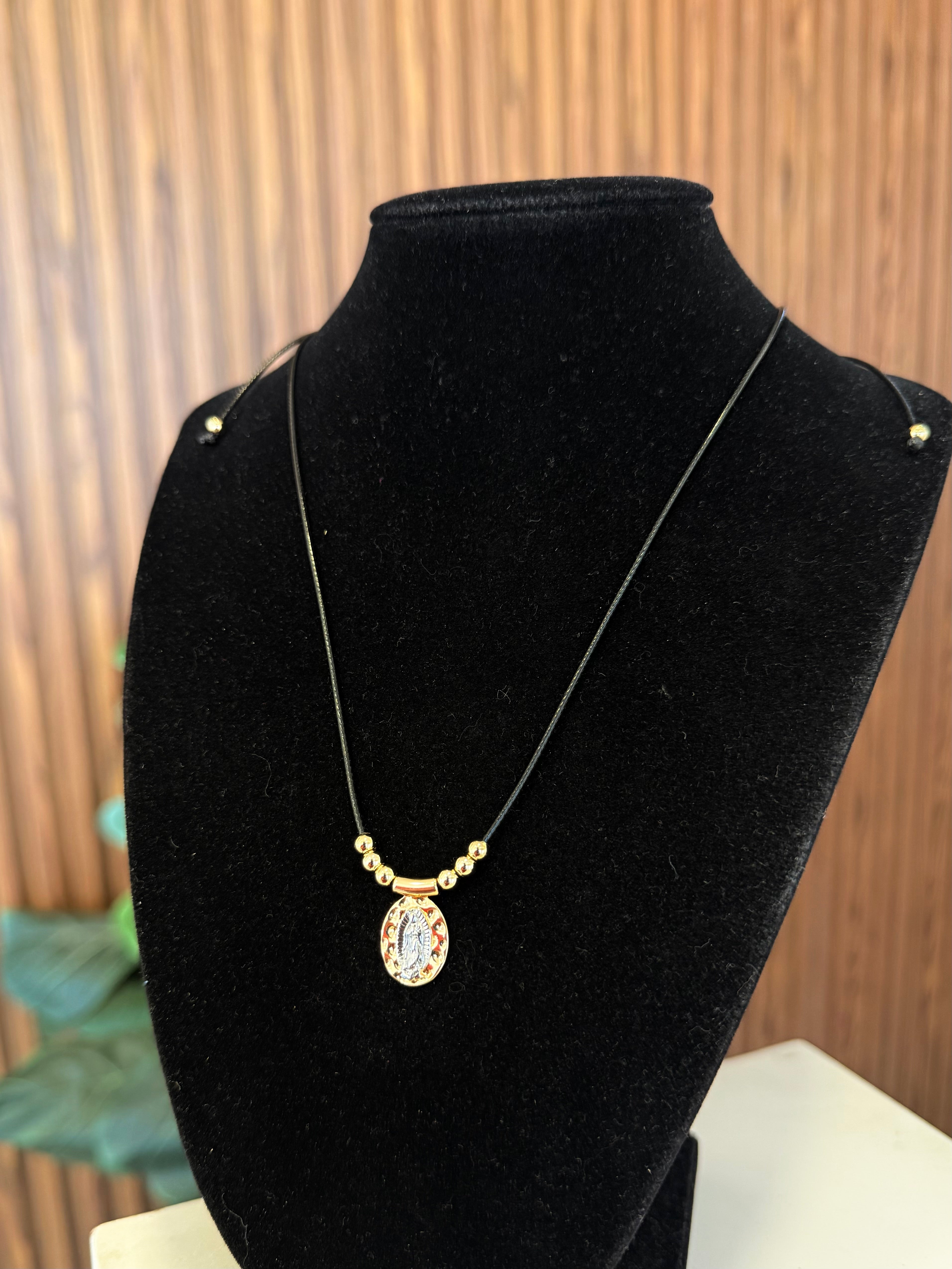 Collar virgen cola de ratón #22