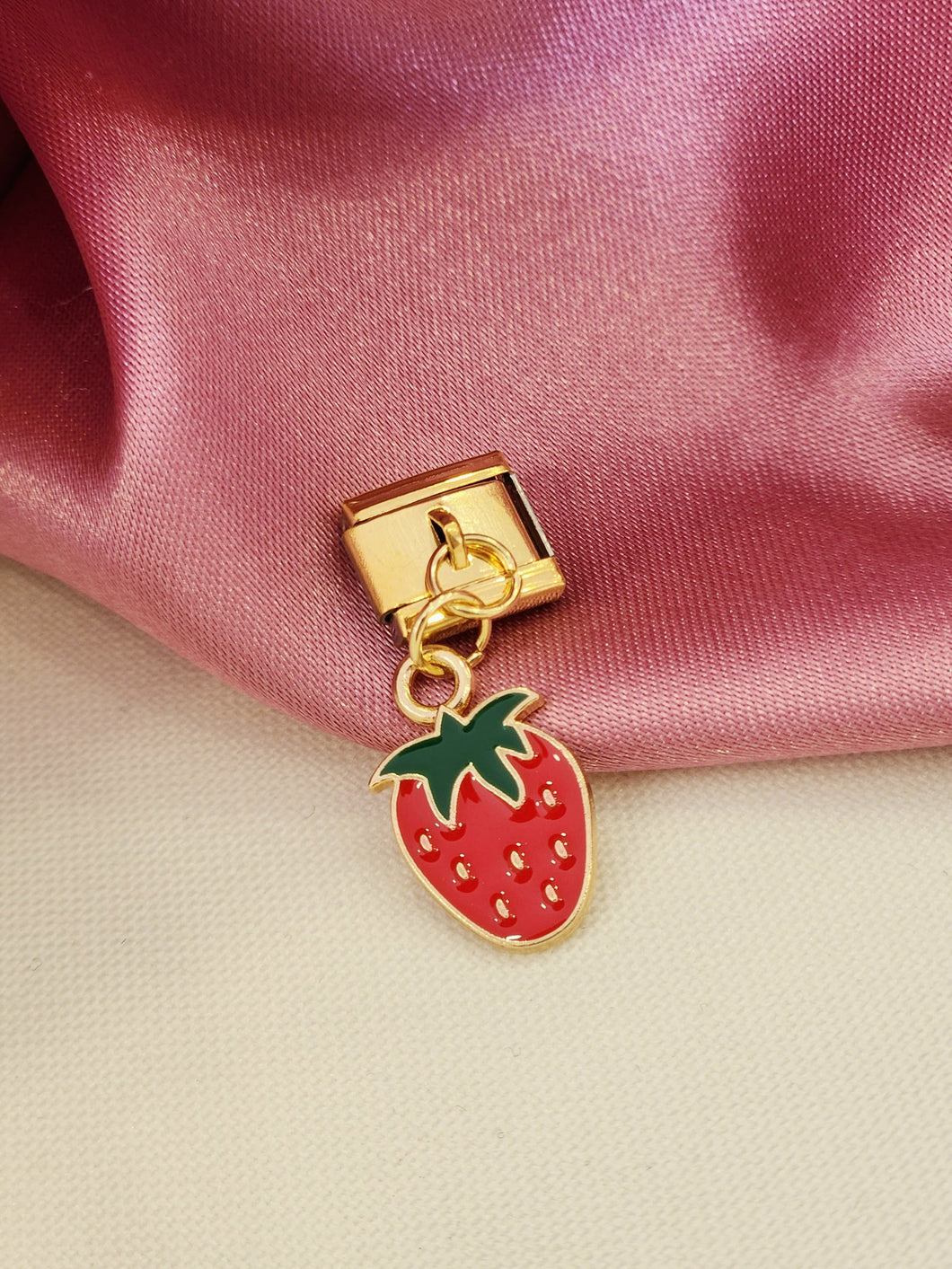 Charm fresa colgante #7