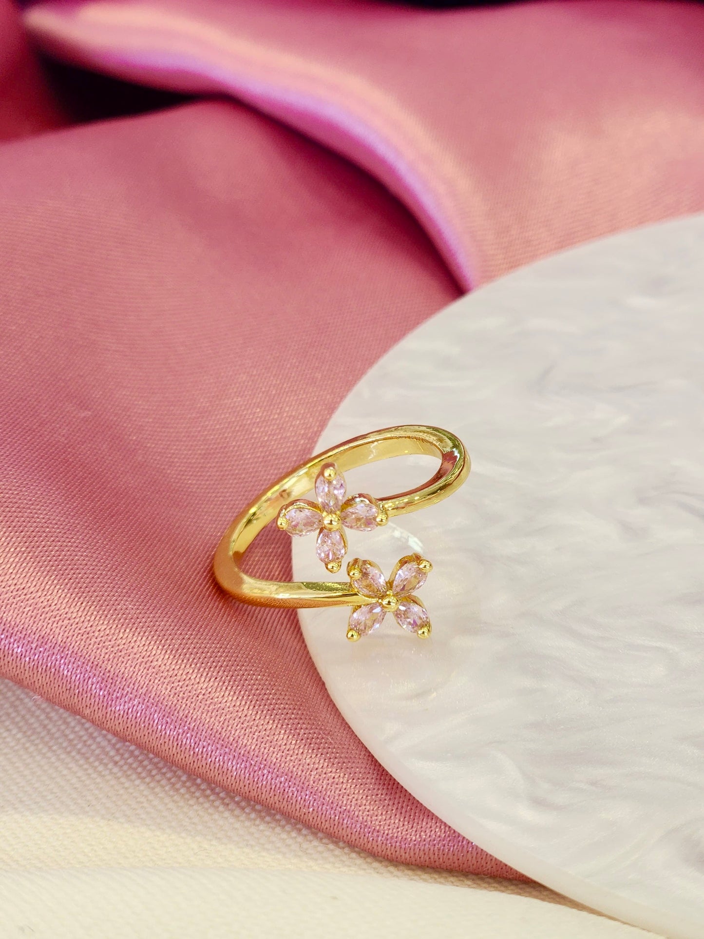 Anillo doble flor simétrica